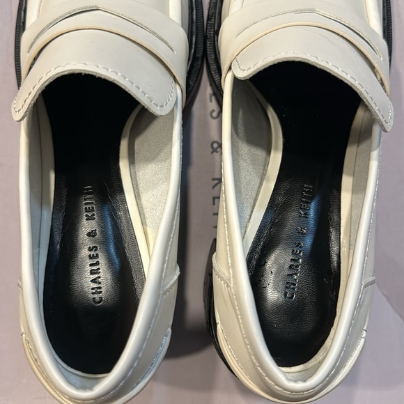 Charles & Keith loafers in Chalk - Picture 3 of 5